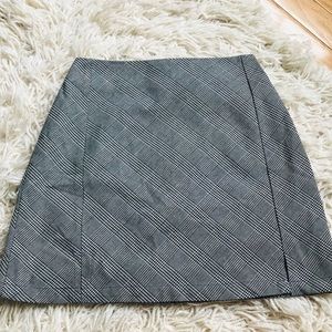 BRANDY MELVILLE CARA SKIRT NWOT